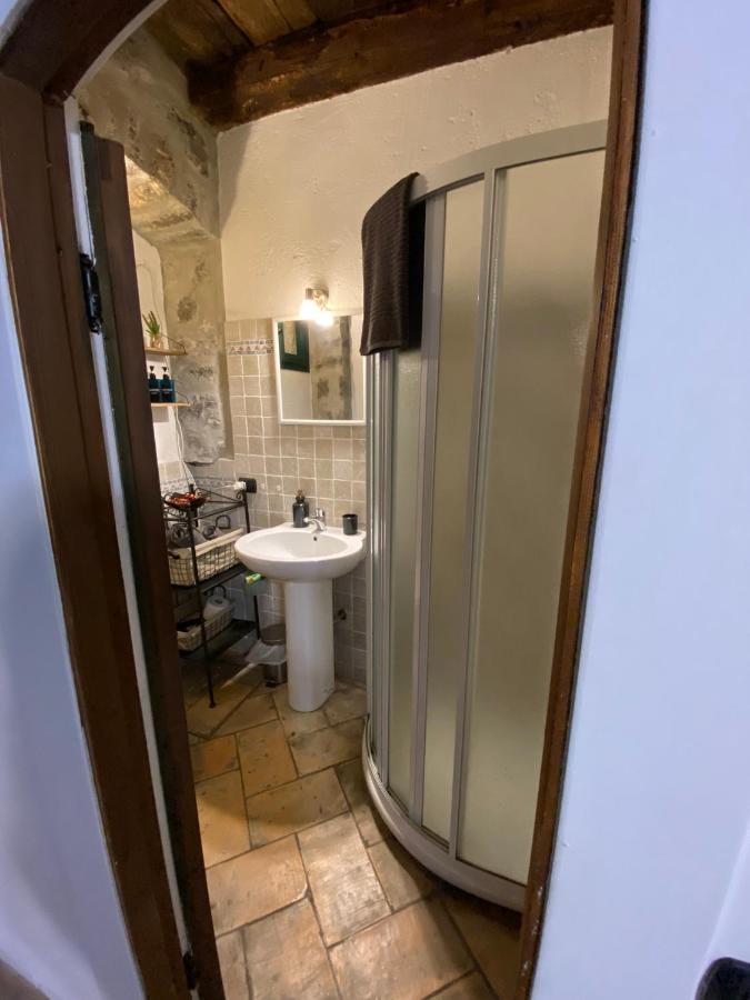 מנדלו דל לאריו La Casa Nei Vicoli: In Centro A Due Passi Dal Lago מראה חיצוני תמונה